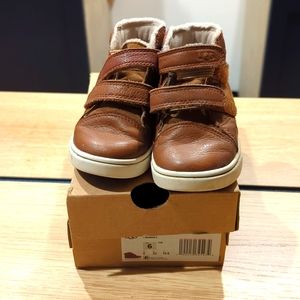 Ugg rennon toddler 6